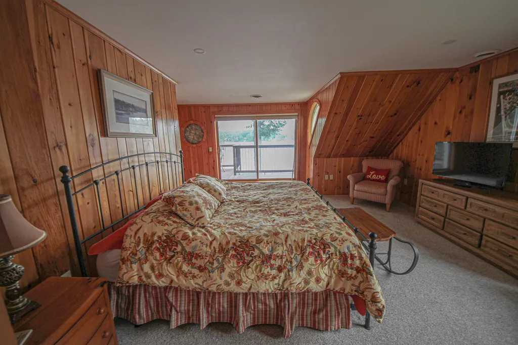 40 Black's Landing Road Moultonborough NH 03254
