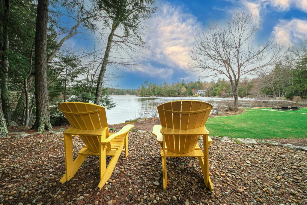 40 Black's Landing Road Moultonborough NH 03254