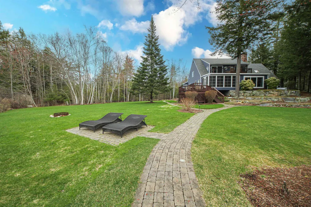 40 Black's Landing Road Moultonborough NH 03254