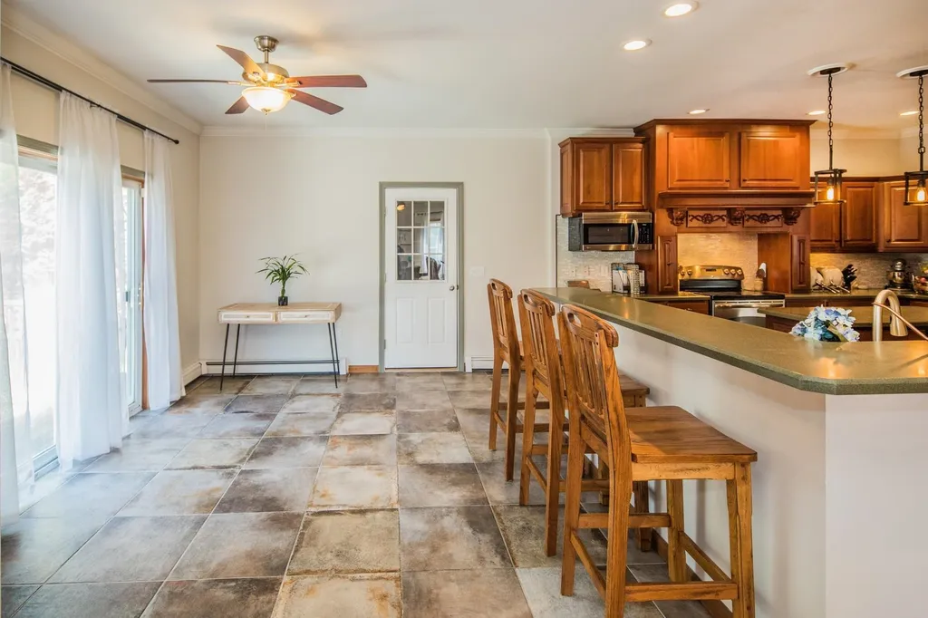 68 Amanda Drive Rutland Town VT 05701