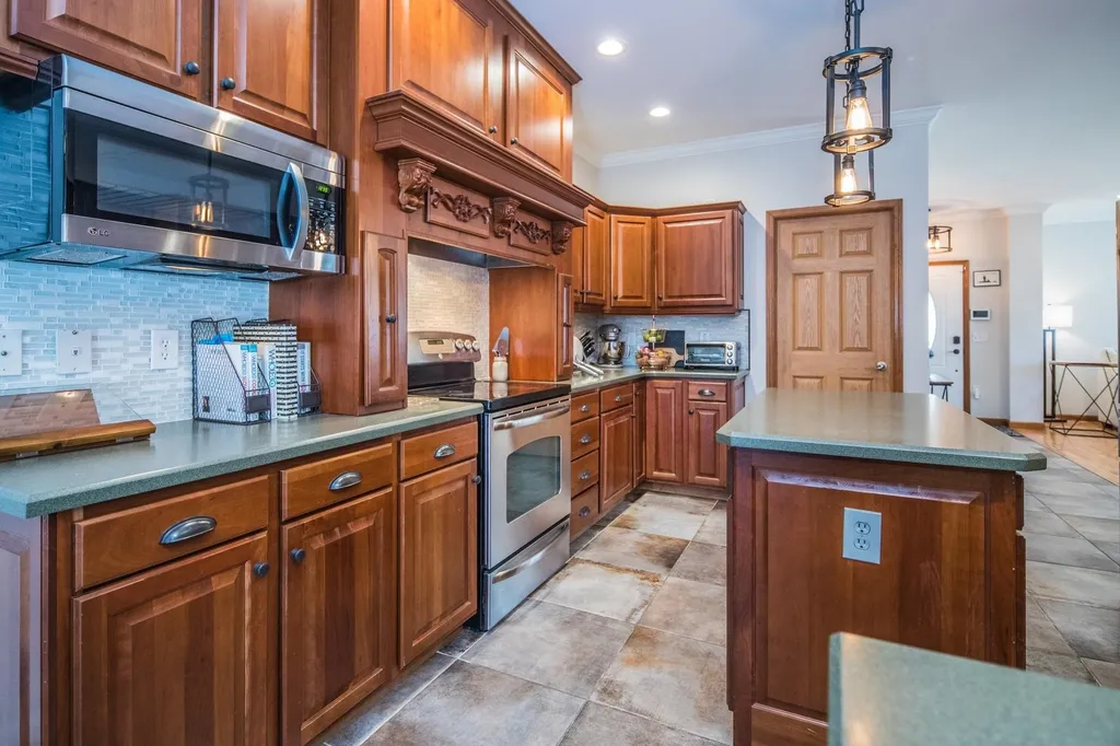 68 Amanda Drive Rutland Town VT 05701