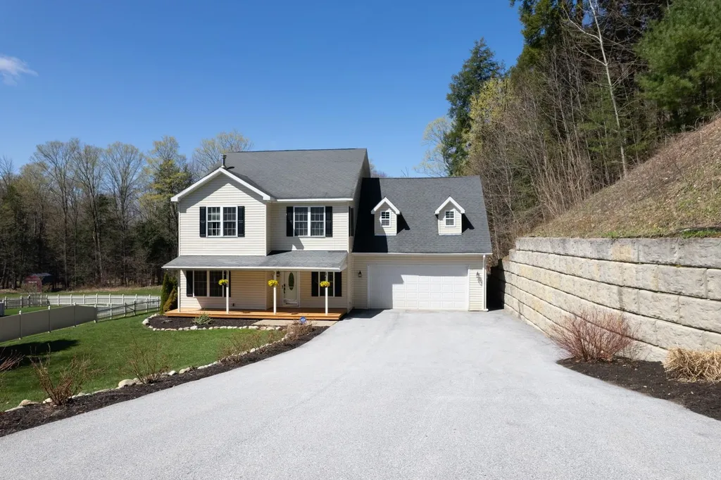 68 Amanda Drive Rutland Town VT 05701