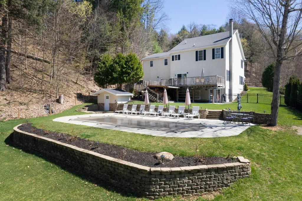 68 Amanda Drive Rutland Town VT 05701