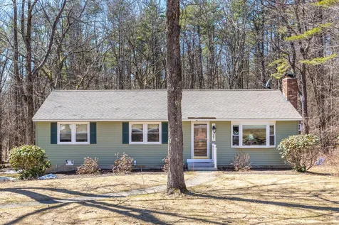 25 Woodlawn Avenue Northfield NH 03276