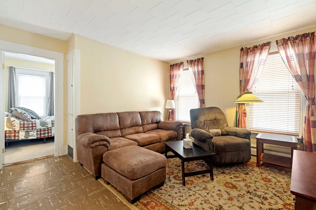 579 Granite Street Manchester NH 03102