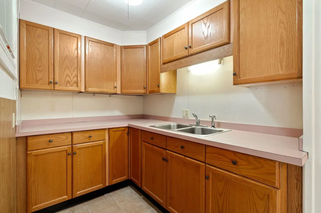 579 Granite Street Manchester NH 03102