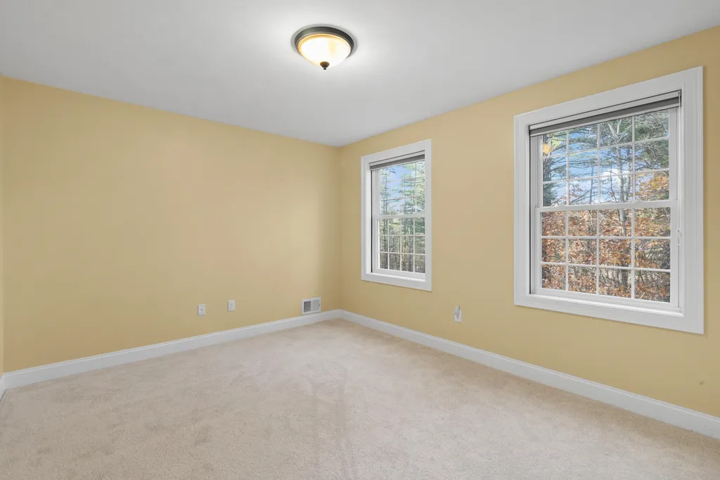 18 Longmeadow Road Windham NH 03087