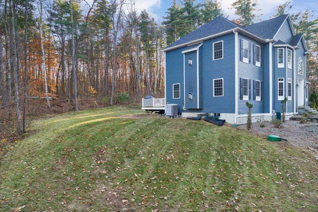 18 Longmeadow Road Windham NH 03087