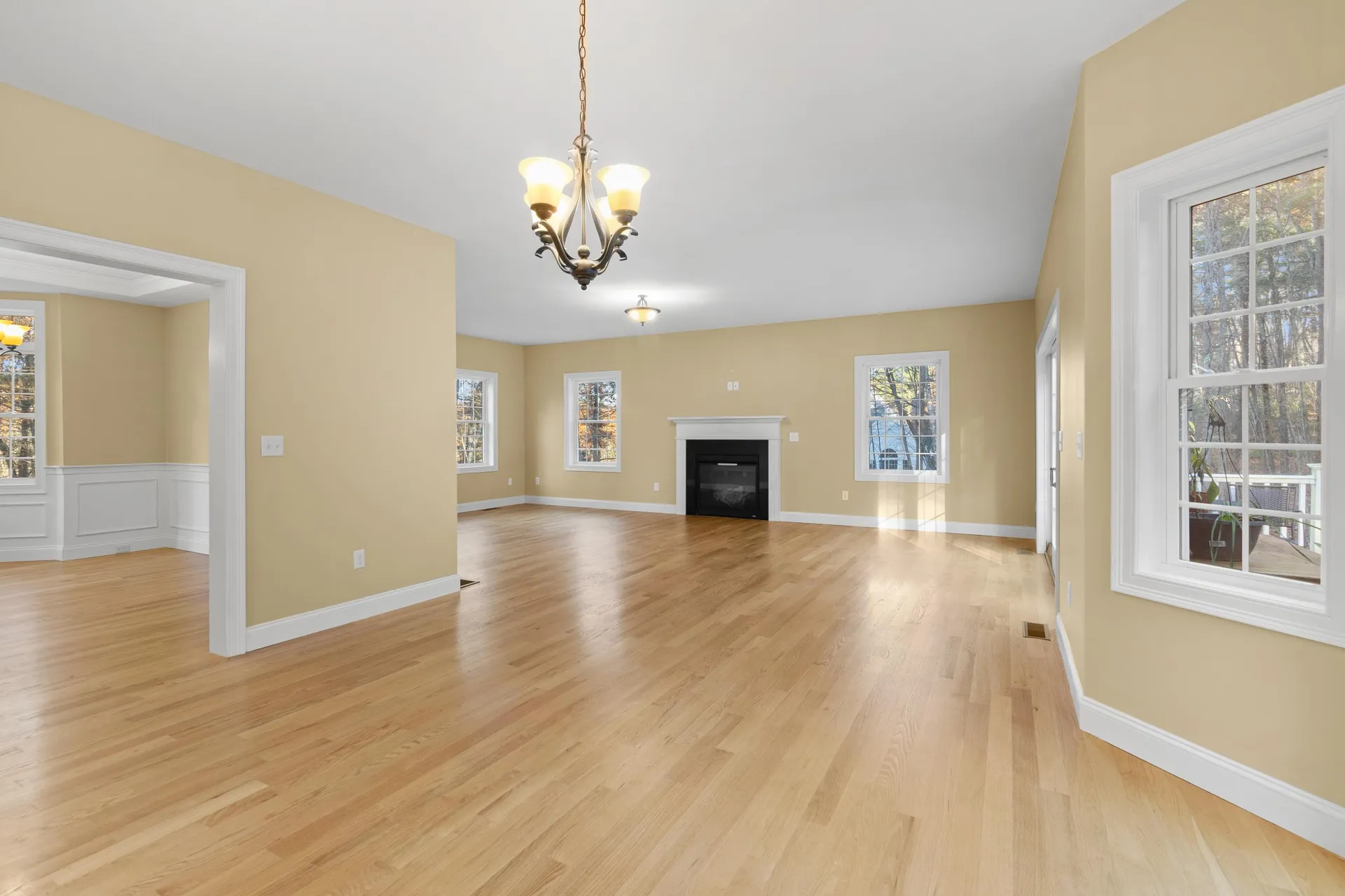 18 Longmeadow Road Windham NH 03087
