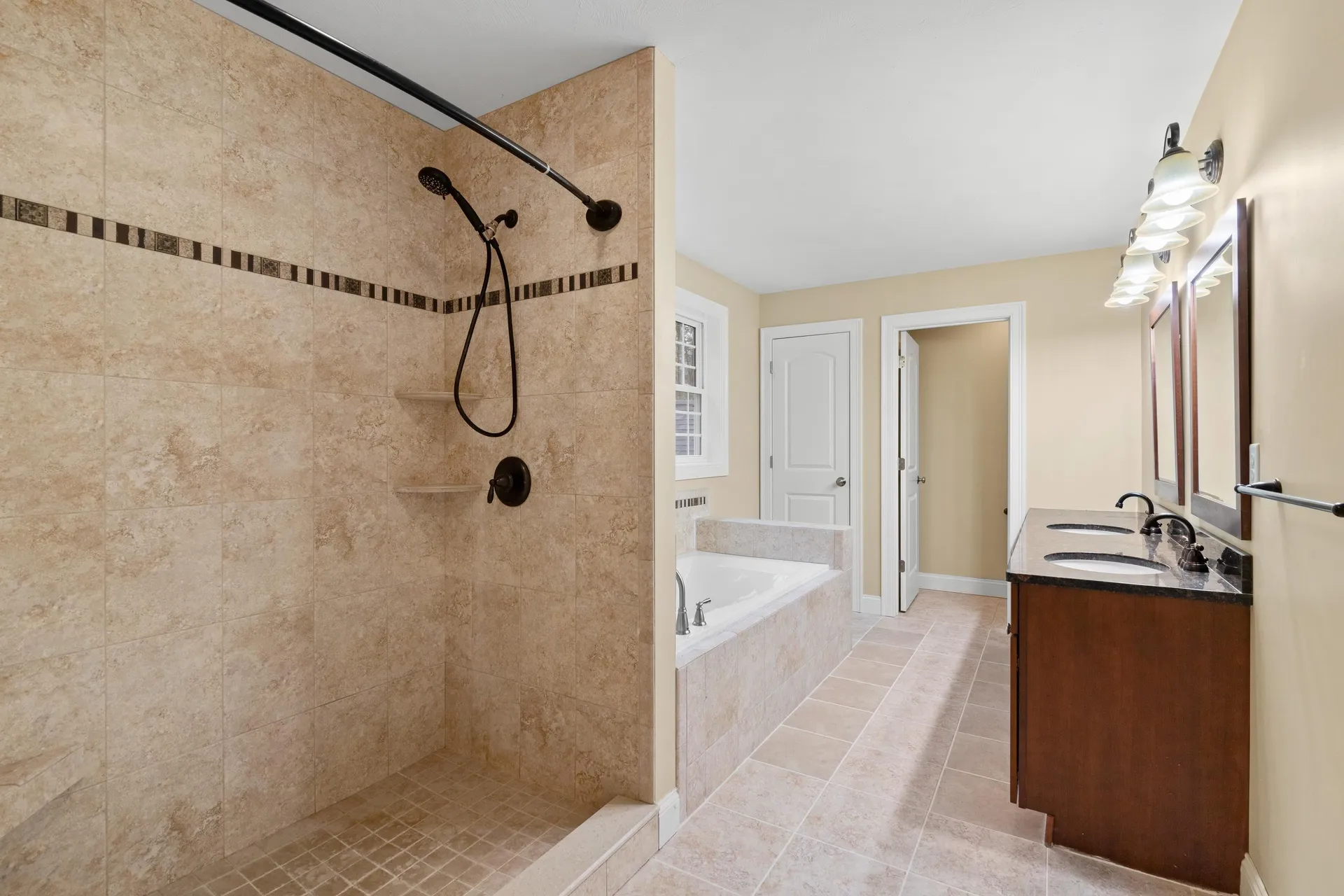 18 Longmeadow Road Windham NH 03087