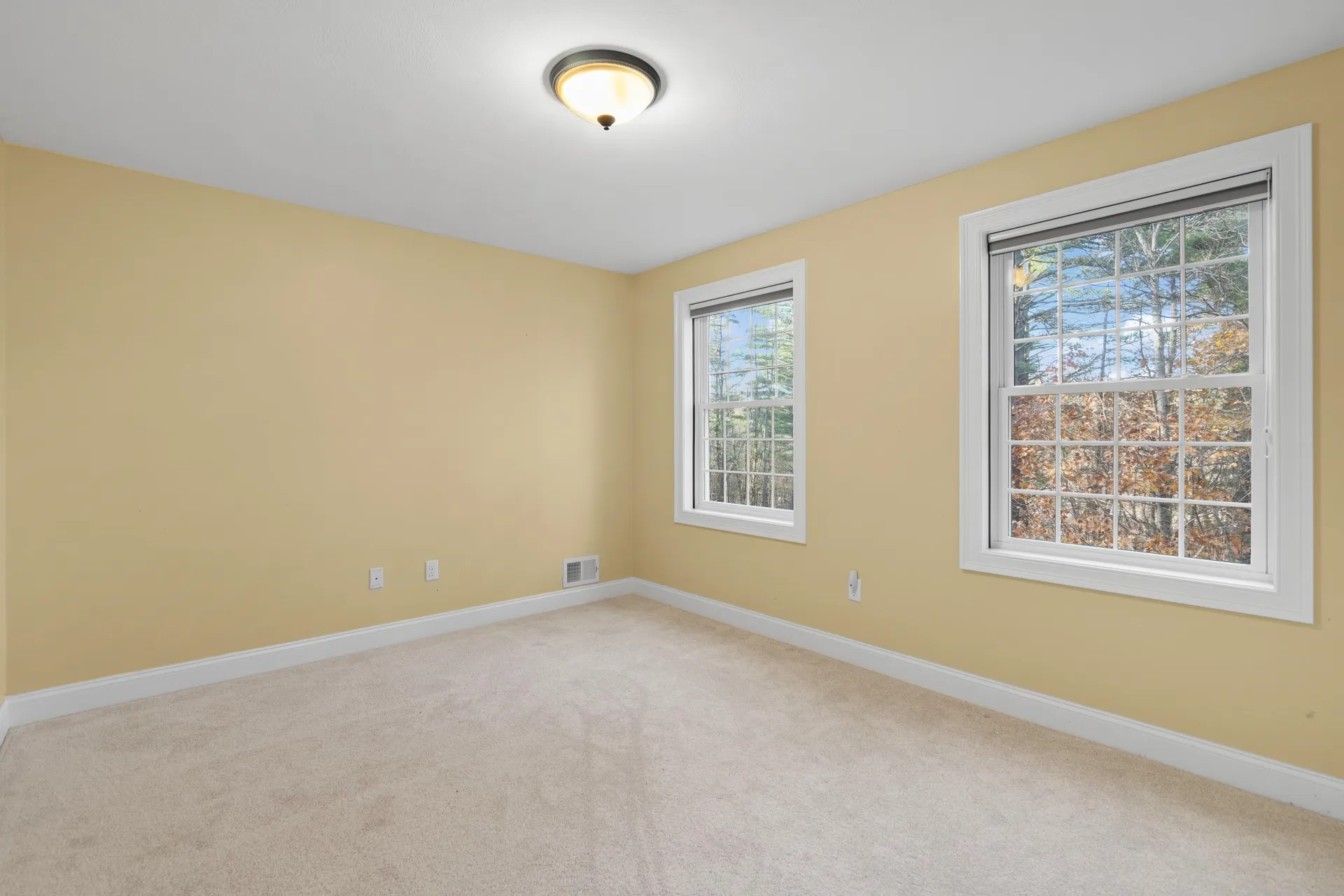 18 Longmeadow Road Windham NH 03087