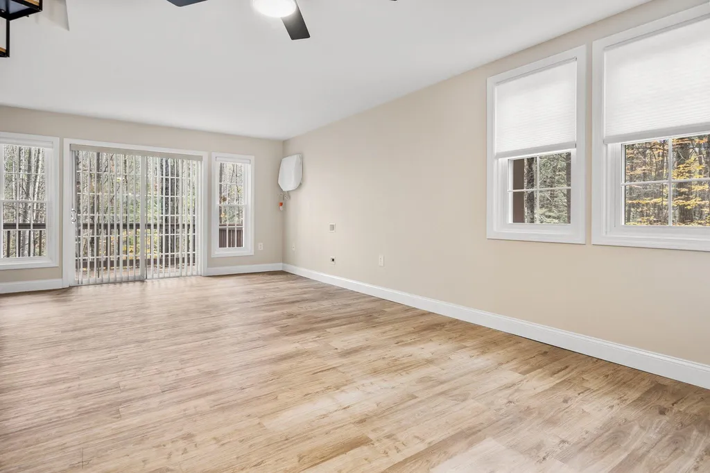1465 Hooksett Road Hooksett NH 03106