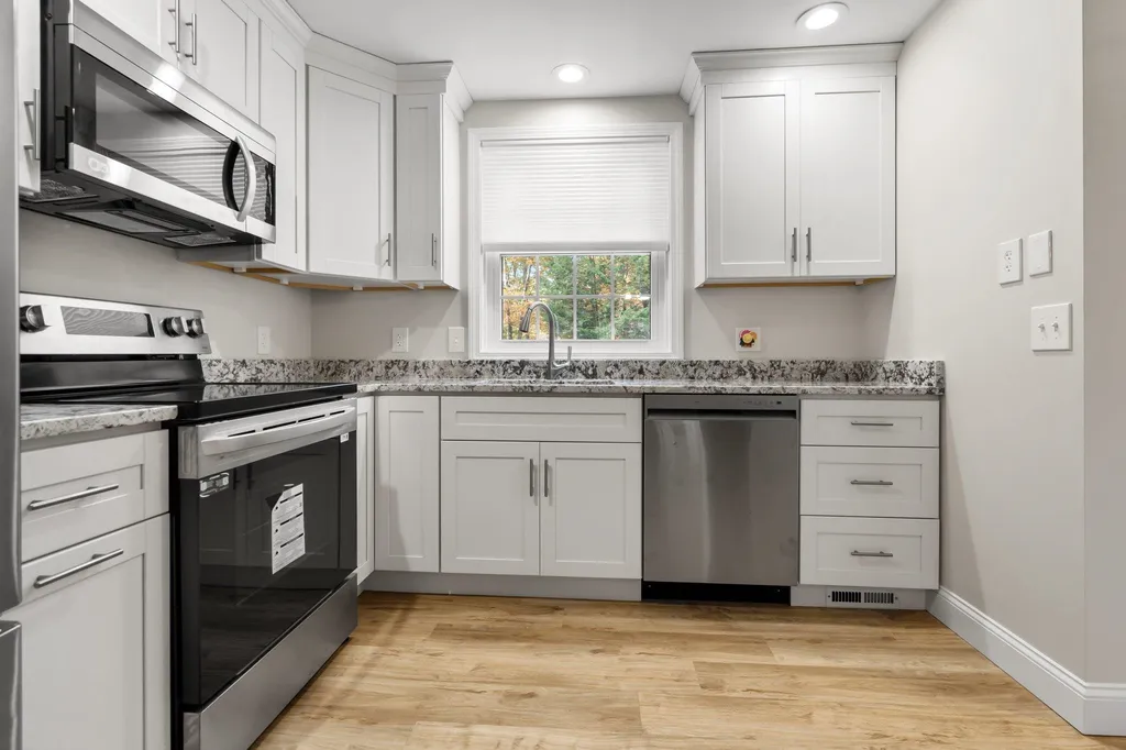 1465 Hooksett Road Hooksett NH 03106