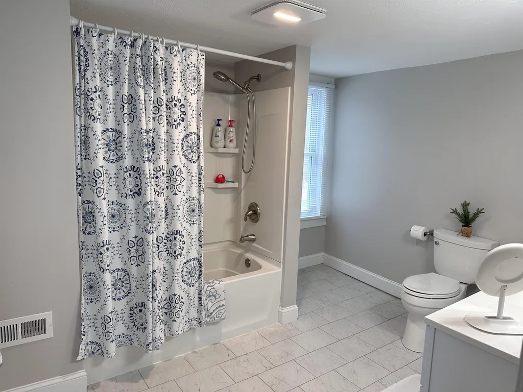 20 Church Street Tilton NH 03276