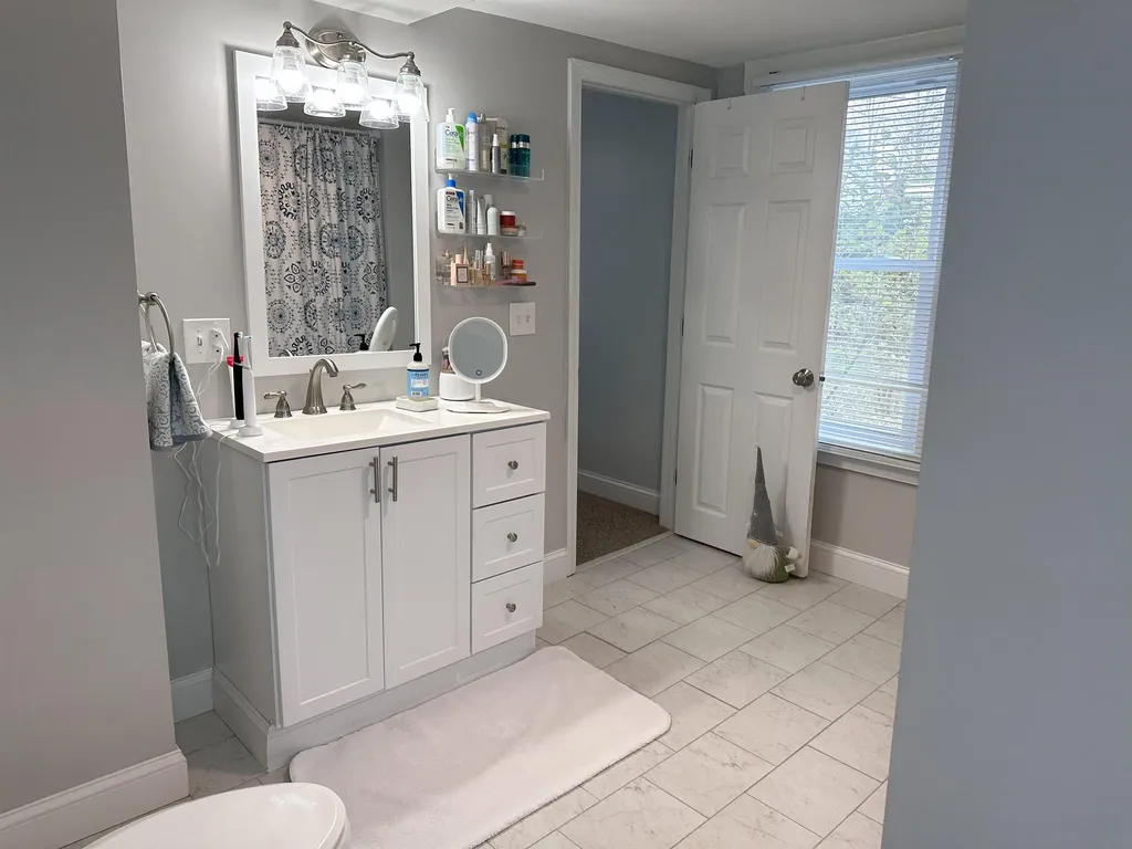 20 Church Street Tilton NH 03276