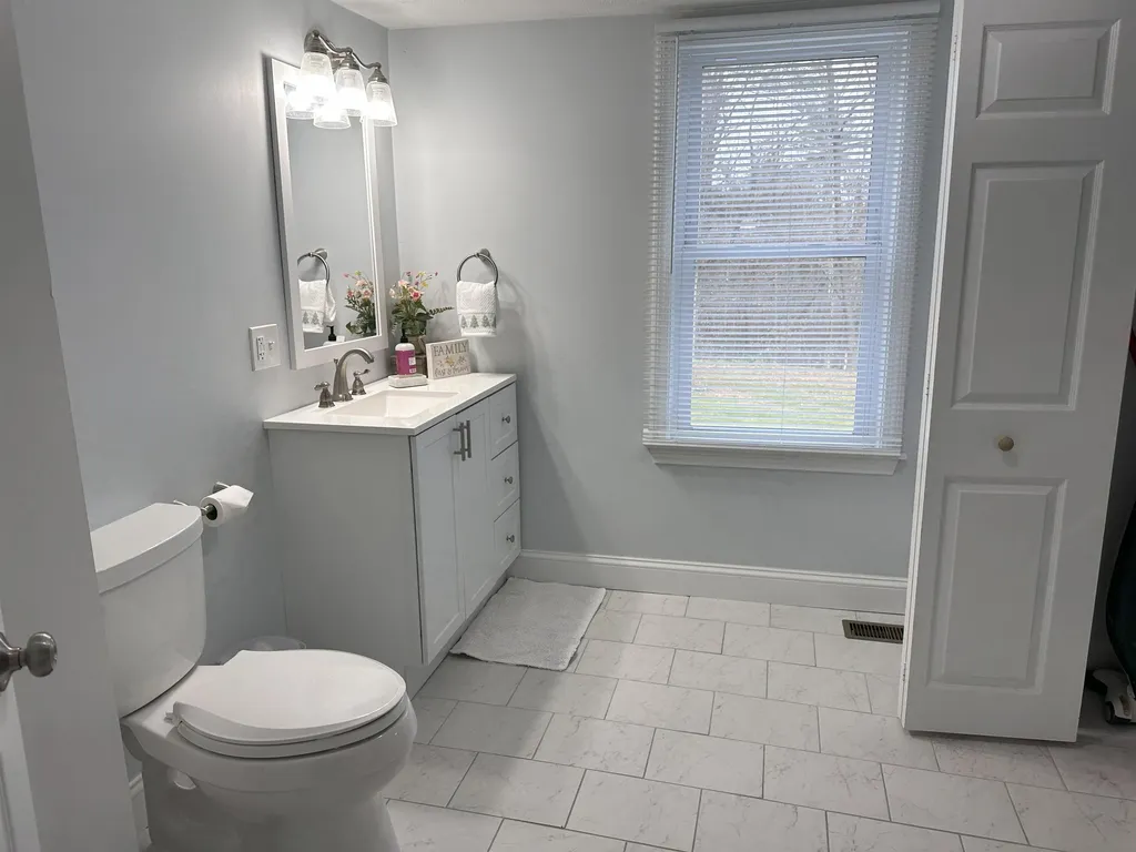 20 Church Street Tilton NH 03276