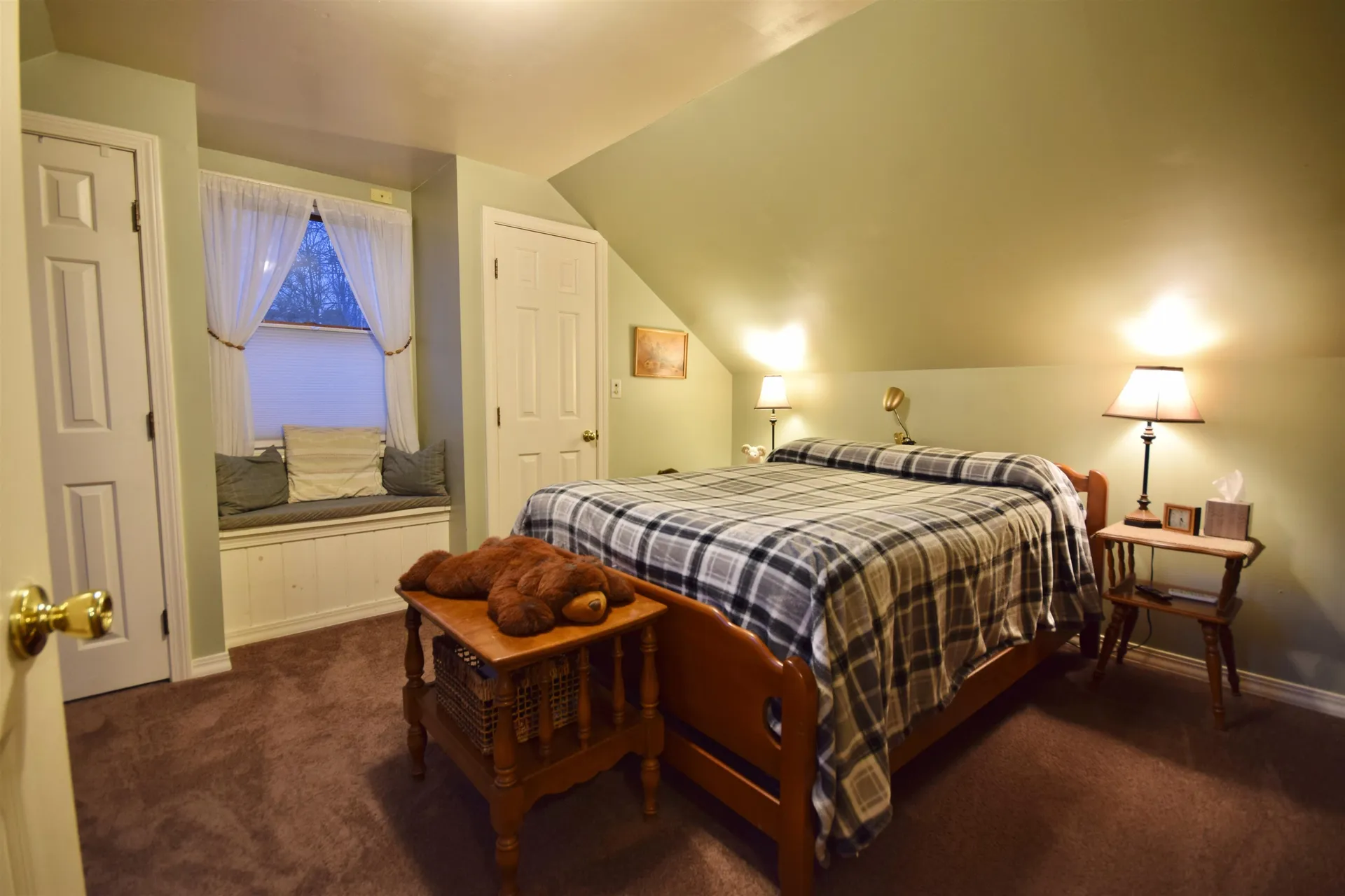 98 Cayuga Court Burlington VT 05408