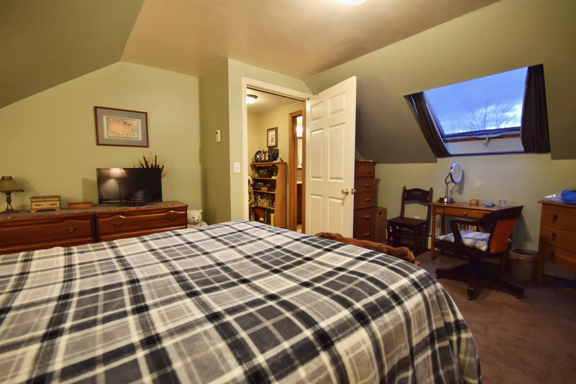 98 Cayuga Court Burlington VT 05408
