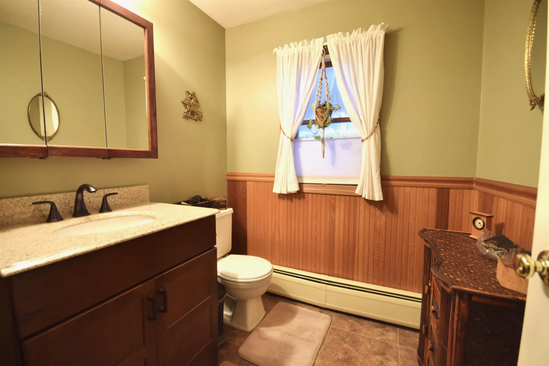 98 Cayuga Court Burlington VT 05408