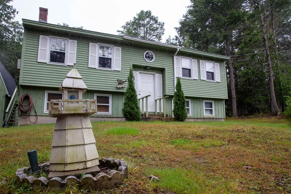 78 Mountain Road York ME 03909