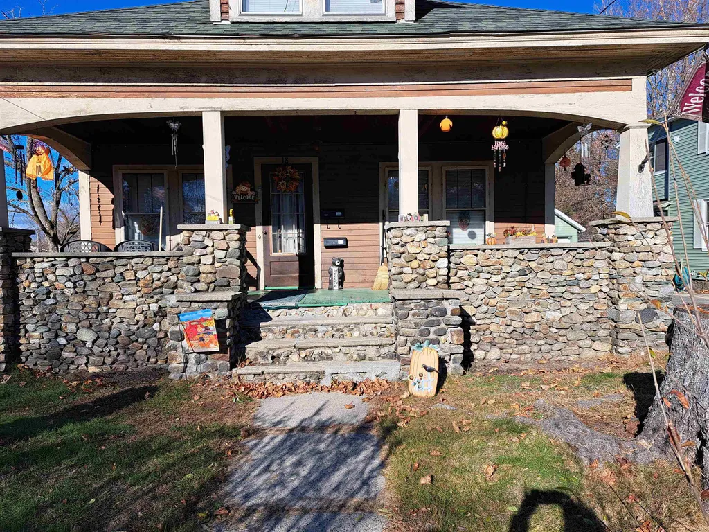18 Barnes Street Claremont NH 03743