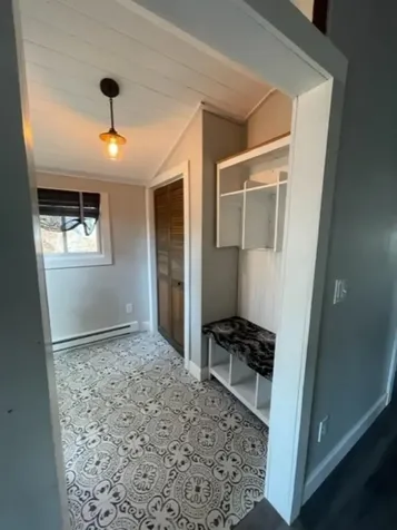 10 9th Street Kingston NH 03848