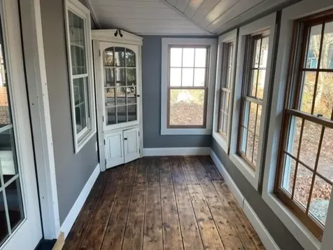 10 9th Street Kingston NH 03848