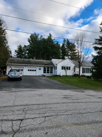 58 Hamilton Place Extension Richford VT 05476
