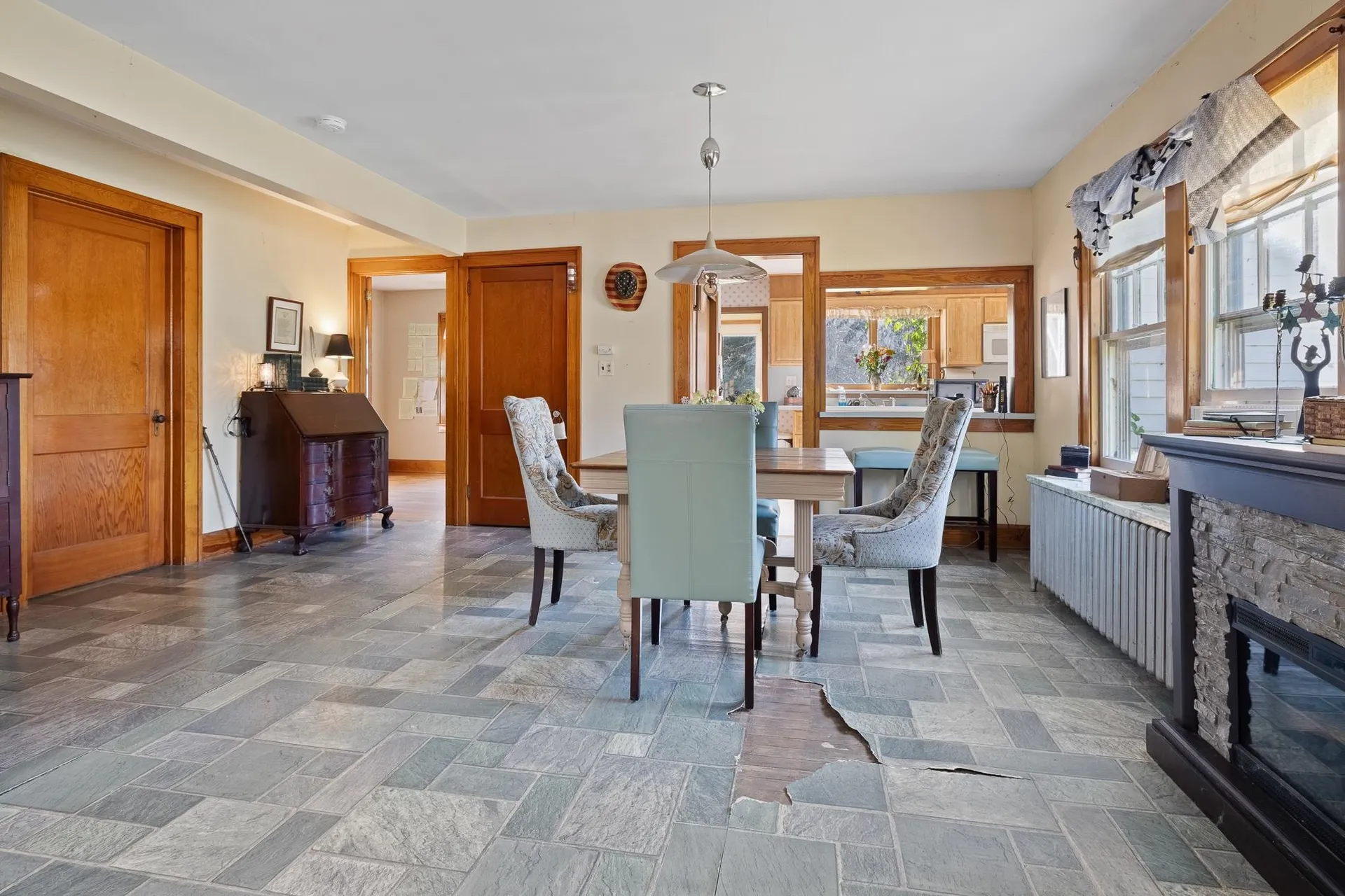 5827 Vt 313 Arlington VT 05250