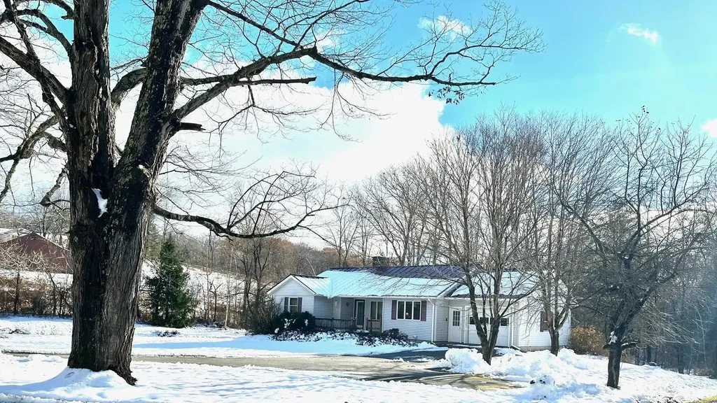 2456 Cox District Road Woodstock VT 05091