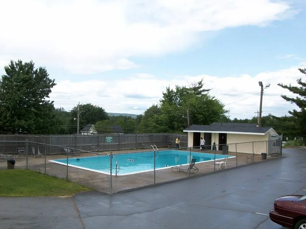 124 Mammoth Road Hooksett NH 03106