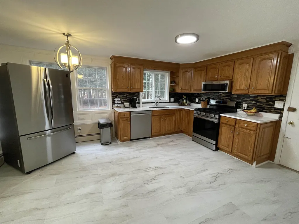 14 Danbury Drive Merrimack NH 03054
