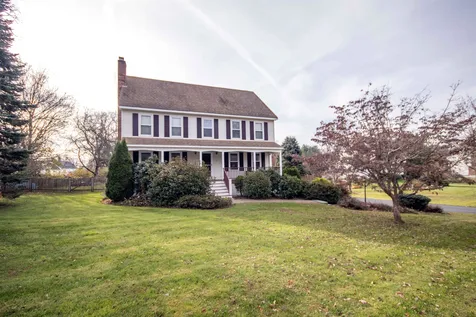 5 Elwood Road Londonderry NH 03053