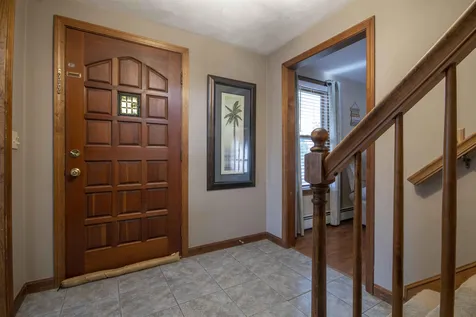 5 Elwood Road Londonderry NH 03053