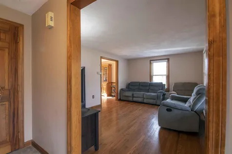 5 Elwood Road Londonderry NH 03053