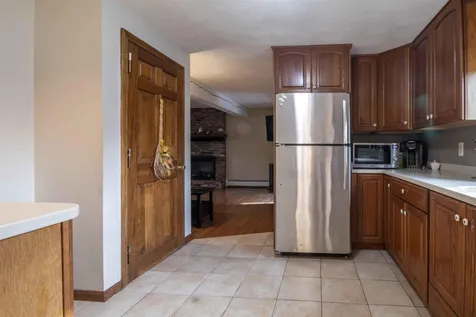 5 Elwood Road Londonderry NH 03053