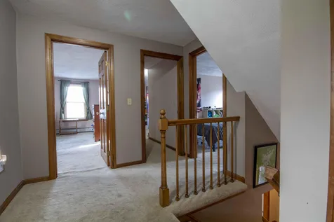 5 Elwood Road Londonderry NH 03053