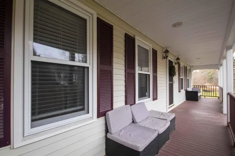 5 Elwood Road Londonderry NH 03053