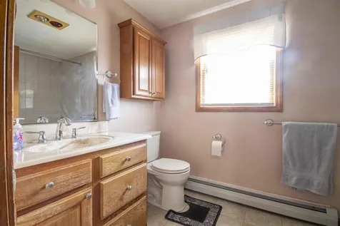 5 Elwood Road Londonderry NH 03053