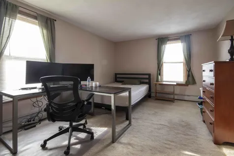 5 Elwood Road Londonderry NH 03053