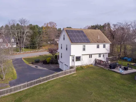 5 Elwood Road Londonderry NH 03053