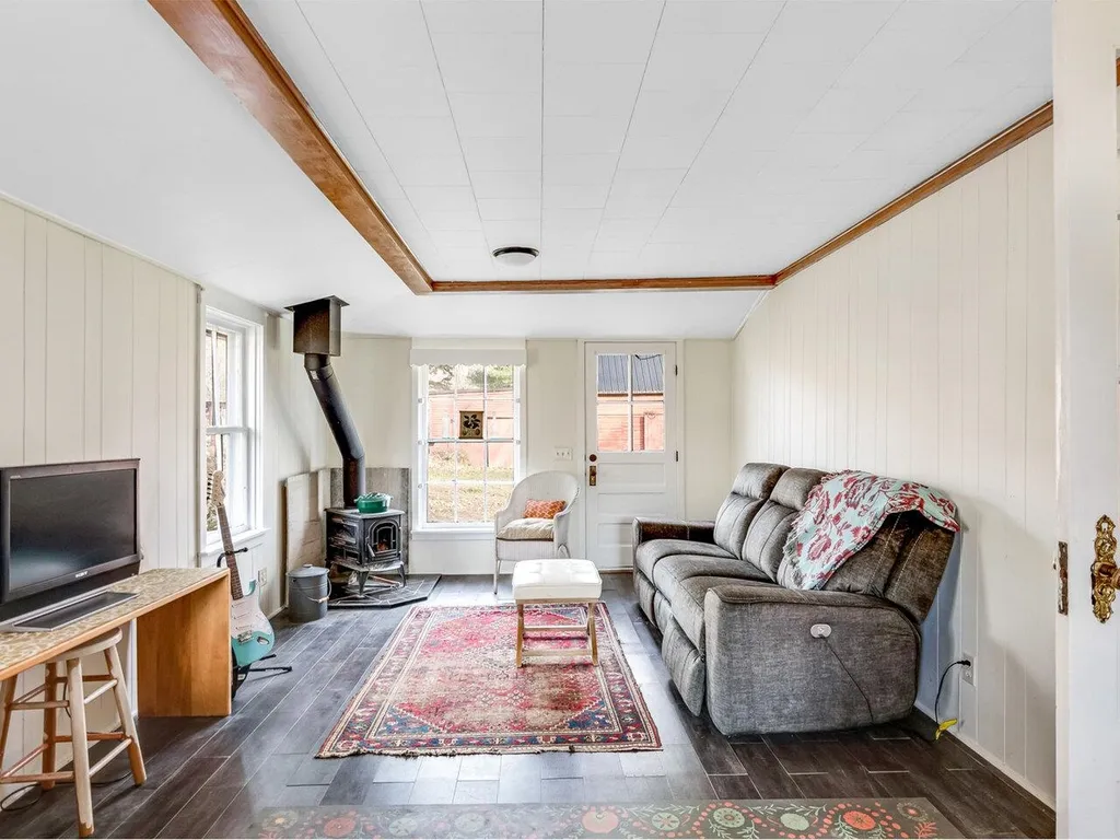 2517 Main Street Isle La Motte VT 05463