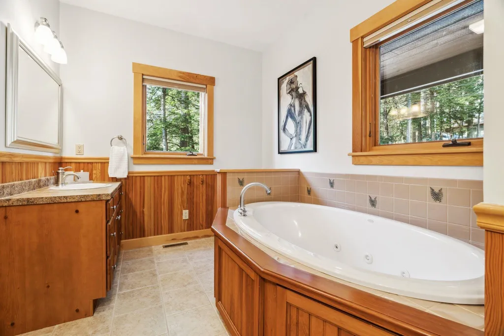 276 Castle Shore Road Moultonborough NH 03254