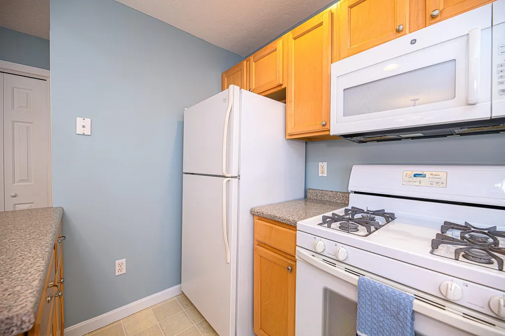 8 Magnolia Drive Dover NH 03820