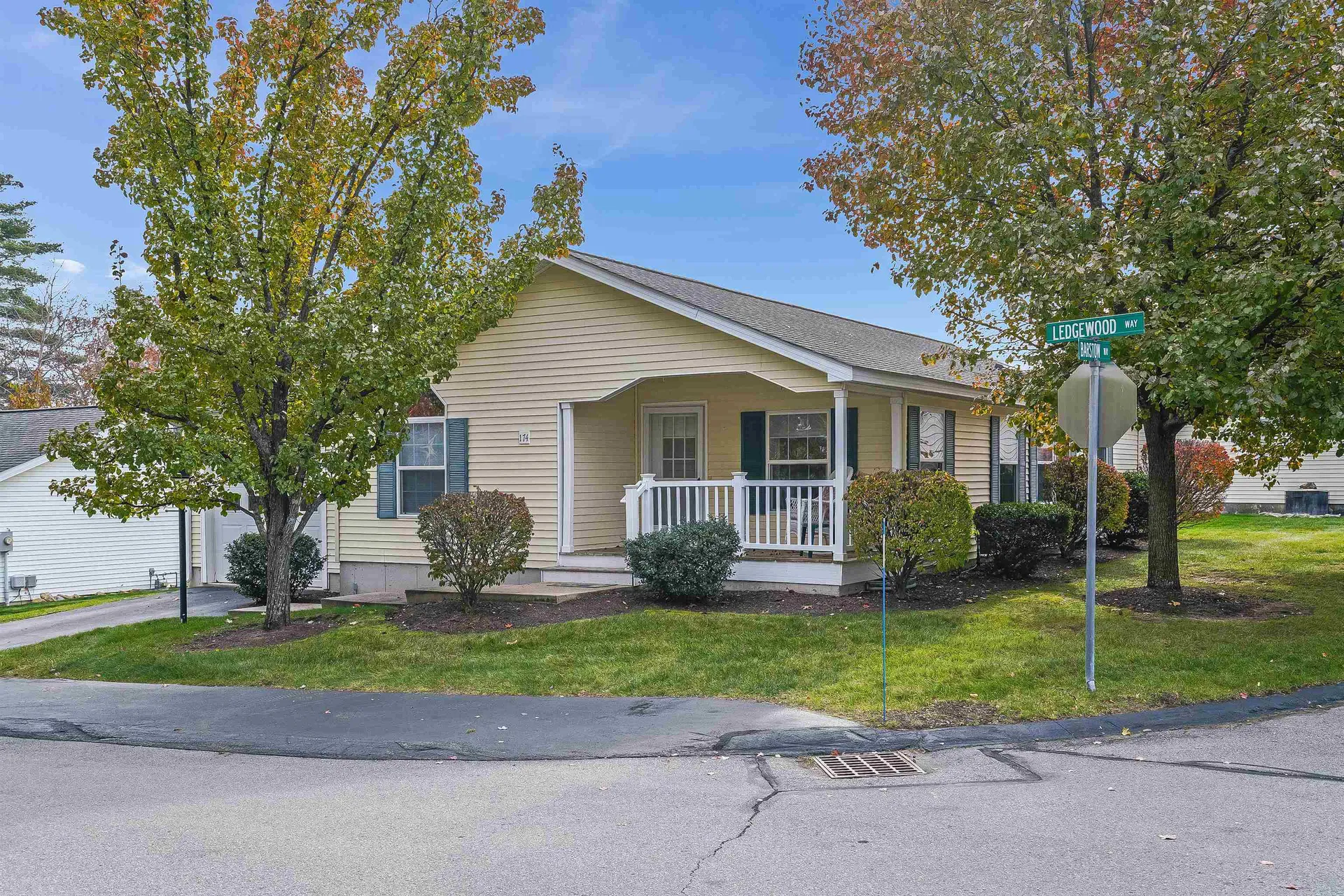 174 Ledgewood Way Manchester NH 03104