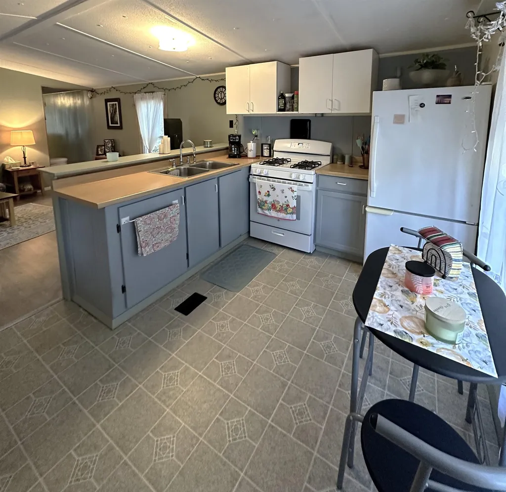 4 Reservoir Road Brattleboro VT 05301