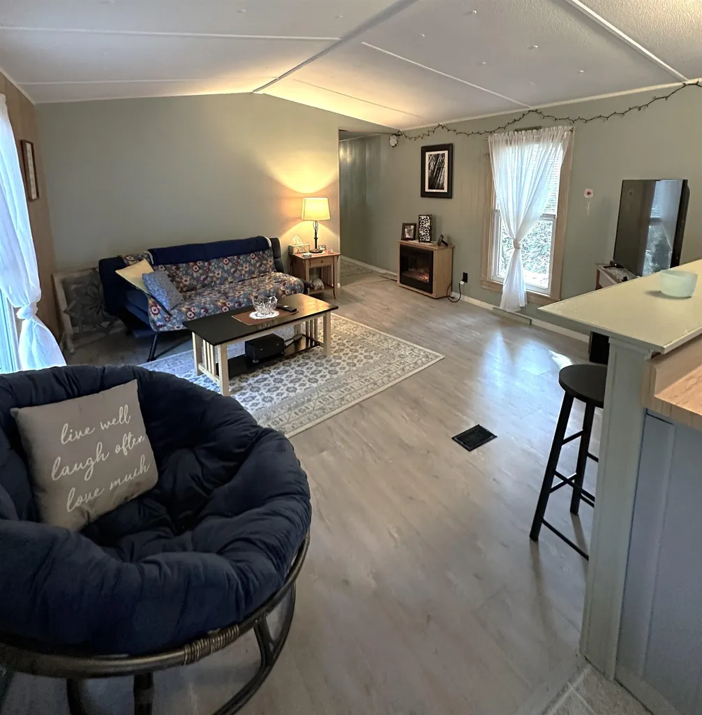 4 Reservoir Road Brattleboro VT 05301
