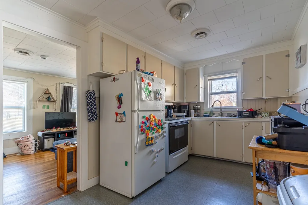 14 Common Street Rochester NH 03867