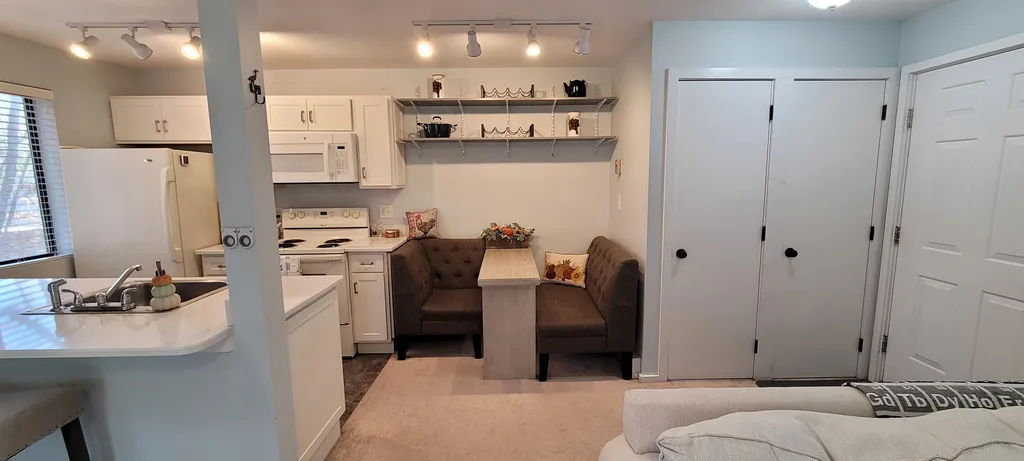 10 Marsten Lane Enfield NH 03748