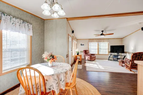6 Pinto Lane Londonderry NH 03053